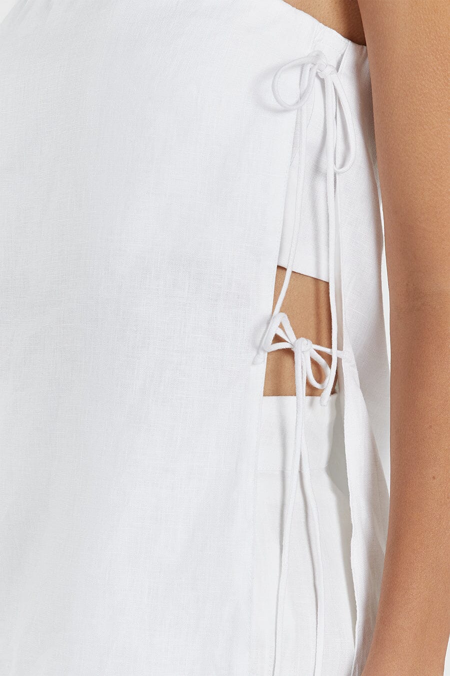 TORI WHITE LINEN STRAPLESS TOP