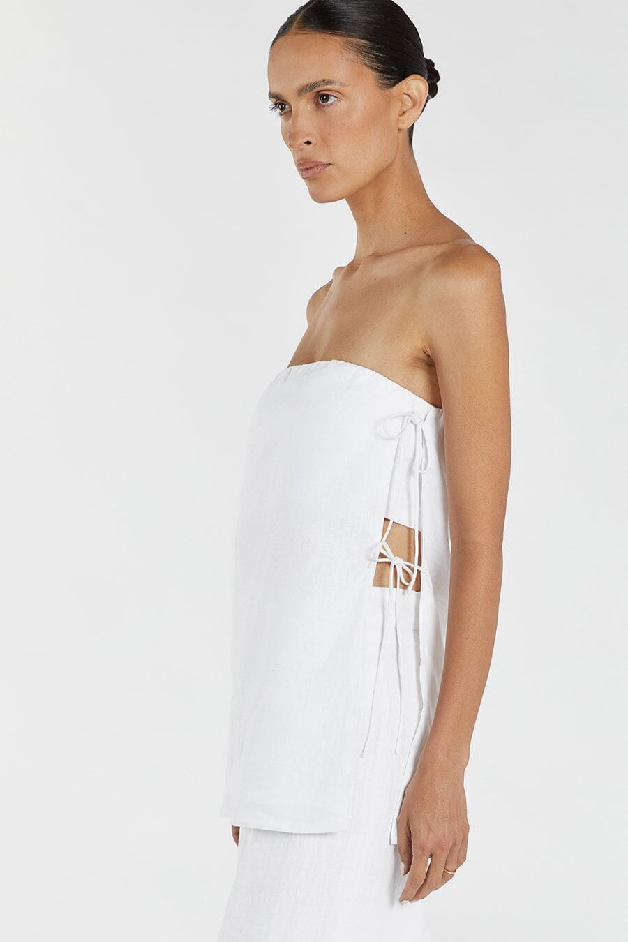 TORI WHITE LINEN STRAPLESS TOP